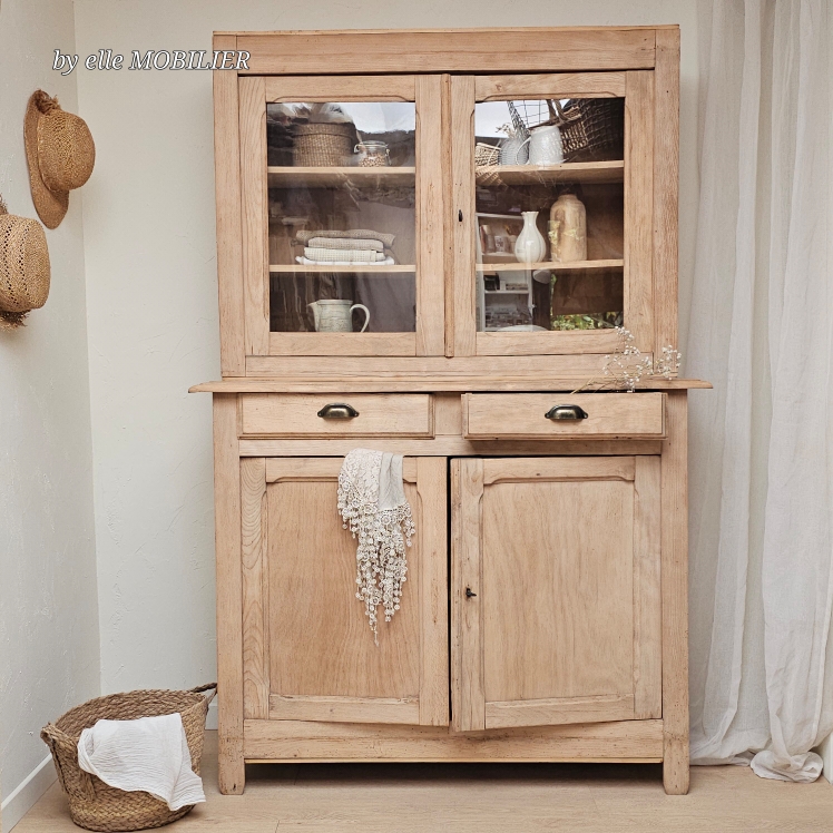 20250424_094720vaisselier-ancien-bois-brut-hetre-vitrine-by-elle-mobilier