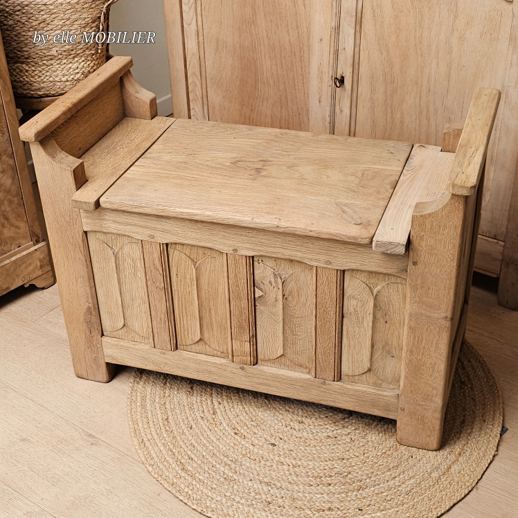 20250425_110918coffre ancien, coffre bois brut, meuble de rangement, banc coffre, chêne massif, meuble rustique, meuble campagne, coffre d’entrée, bois clair