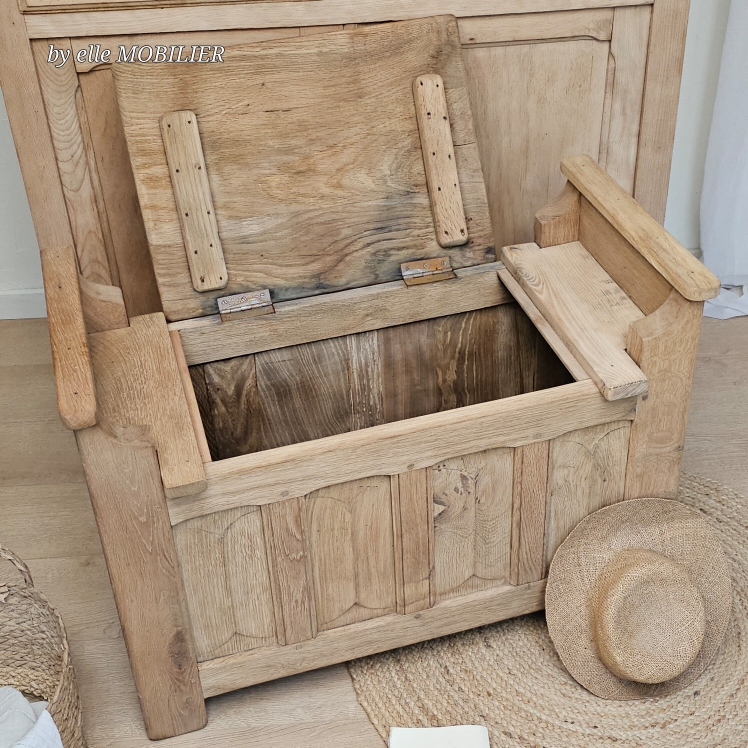 20250425_114313coffre ancien, coffre bois brut, meuble de rangement, banc coffre, chêne massif, meuble rustique, meuble campagne, coffre d’entrée, bois clair