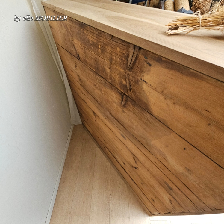 20250522_113319ancien garde -manger ancien en bois brut orme 2 portes 4 etageres