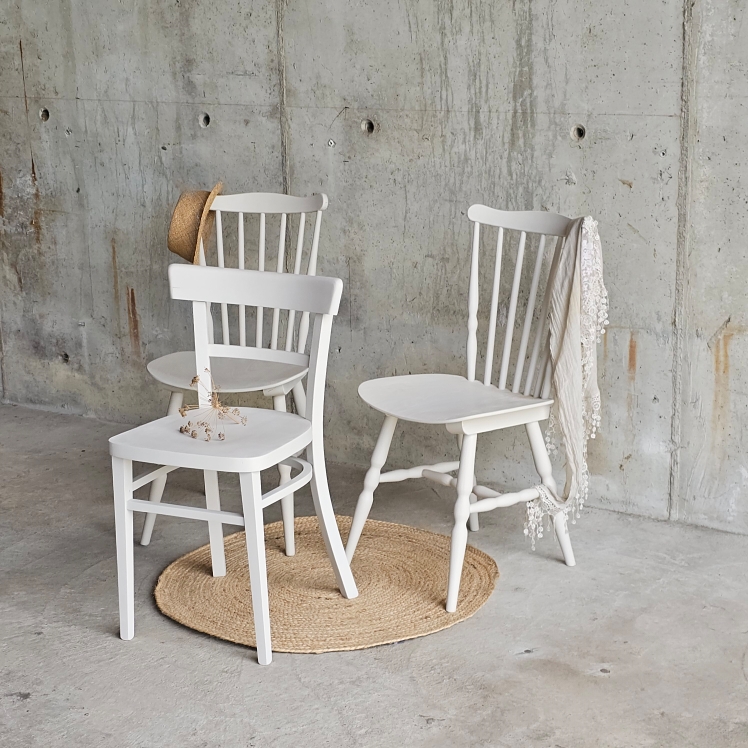 20250603_100232trio de chaise vintage -chaise bistrot - beige-brocante-ameublement