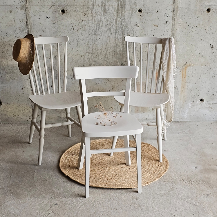 20250603_100242trio de chaise vintage -chaise bistrot - beige-brocante-ameublement