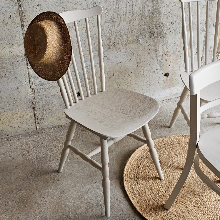 20250603_100301trio de chaise vintage -chaise bistrot - beige-brocante-ameublement