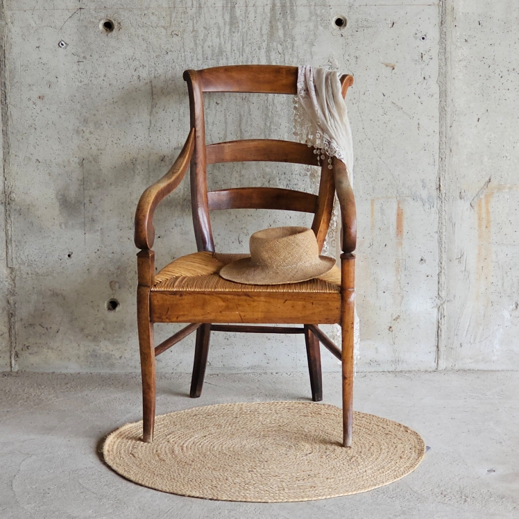20250605_123051ancien fauteuil en bois vintage et paille