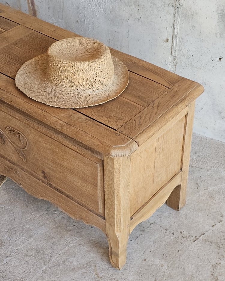 20250627_134341ancien coffre banc en chene