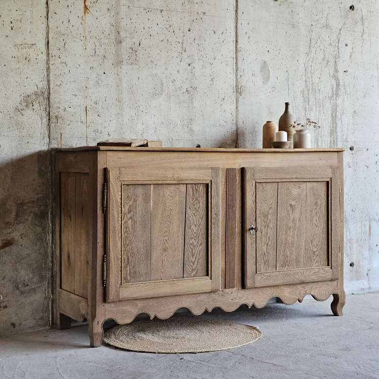 ancien buffet 2 porte style louis xv en chene brut20250630_111912