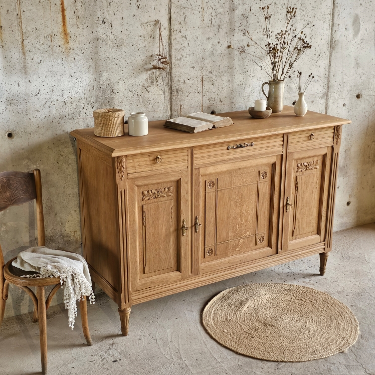 20250911_084305Buffet Art Déco en chêne massif – années 1930