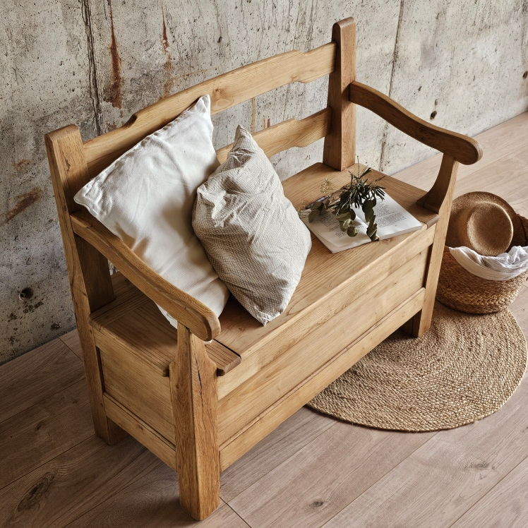 20250916_101815ancien banc coffre en chene massif brut