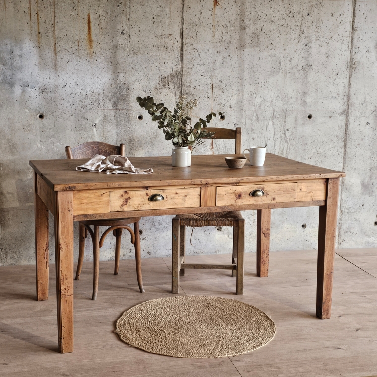 20250923_161734ancienne table basse en bois avec 2 tiroir et poignée coquille
