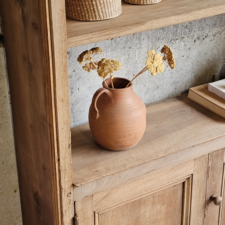 Buffet-bibliothèque ancien en bois brut – chêne &amp; noyer – maison de famille20251025_134050