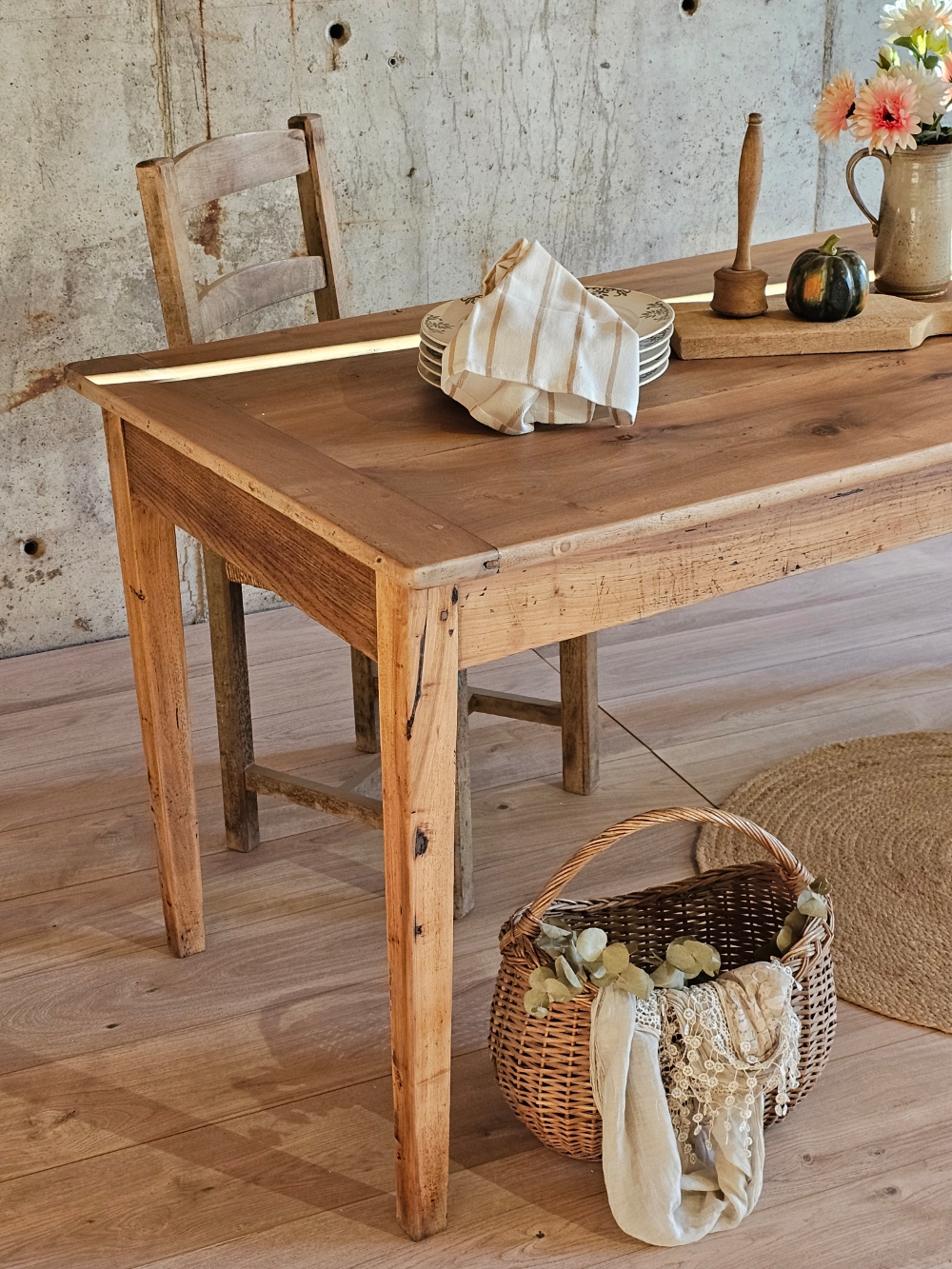 ancienne table de ferme en bois massif-noyer-chêne -vintage 20251103_155848