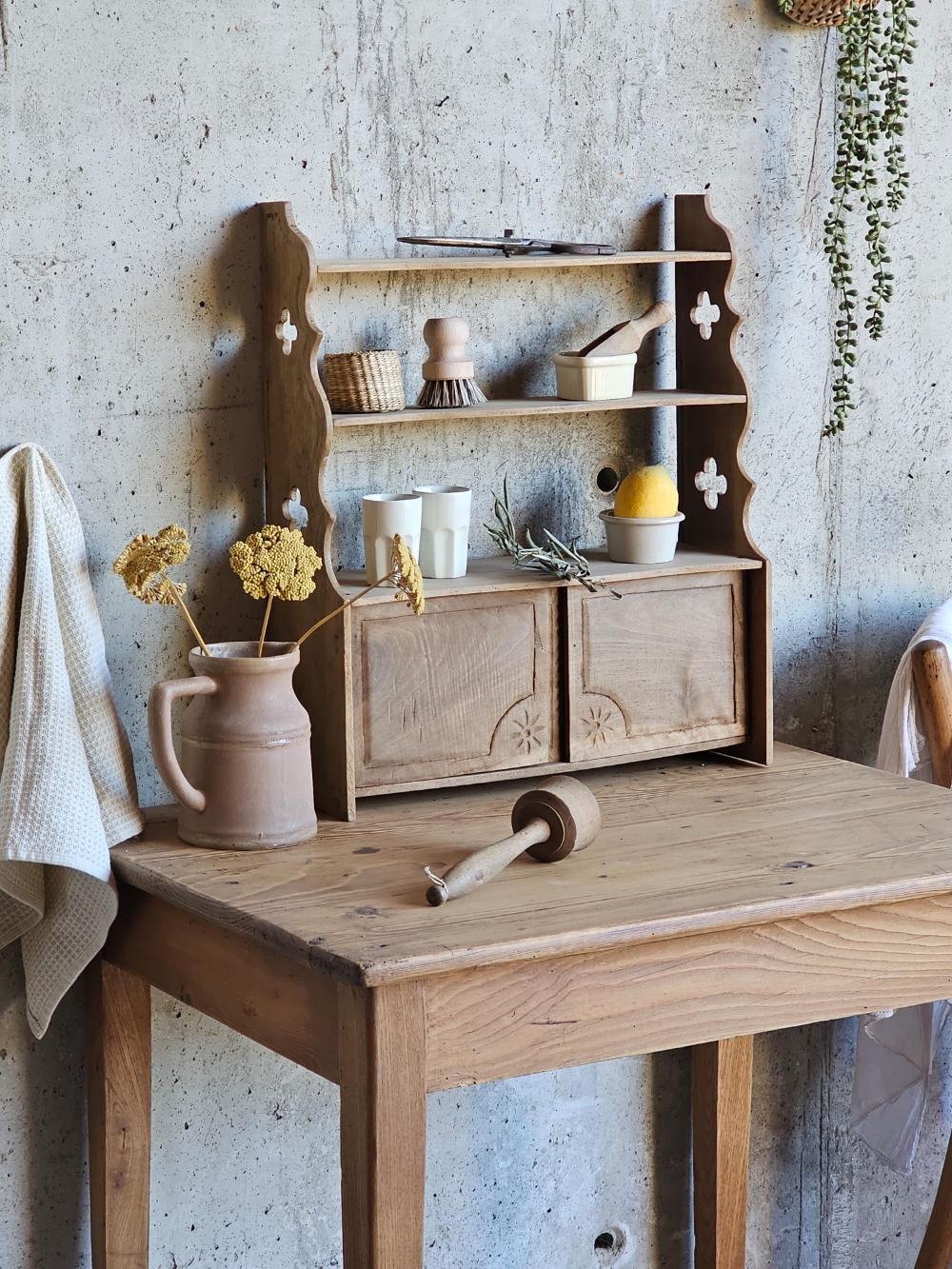 ancienne etagere avec placard à poser vintage bois brut chêne20251104_111432