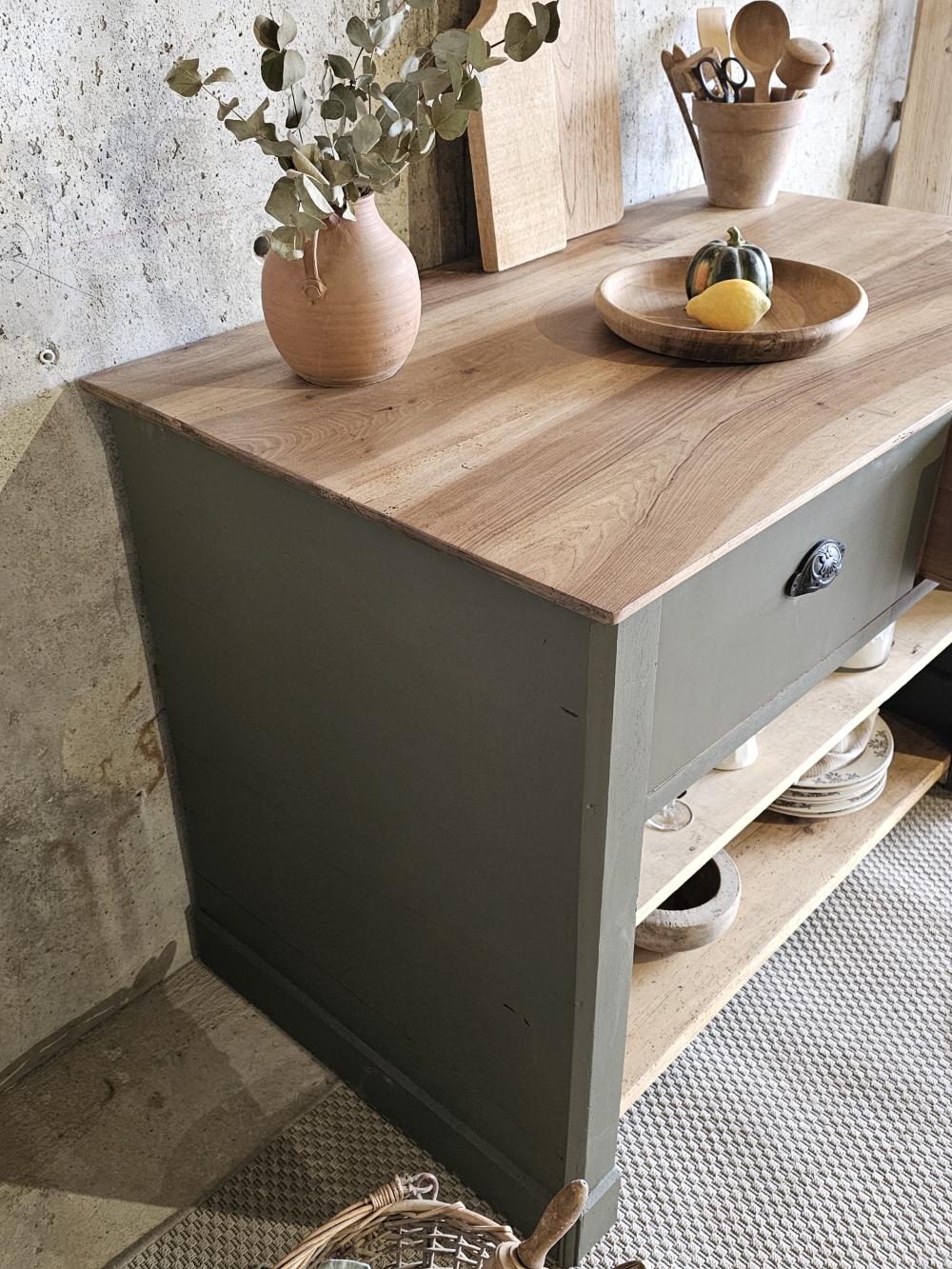 Meuble îlot de cuisine ancien en noyer massif – 2 tiroirs &amp; étagères20251118_113233