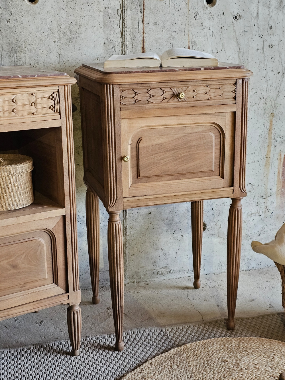 duo chevets art deco avec marbre20251204_093517