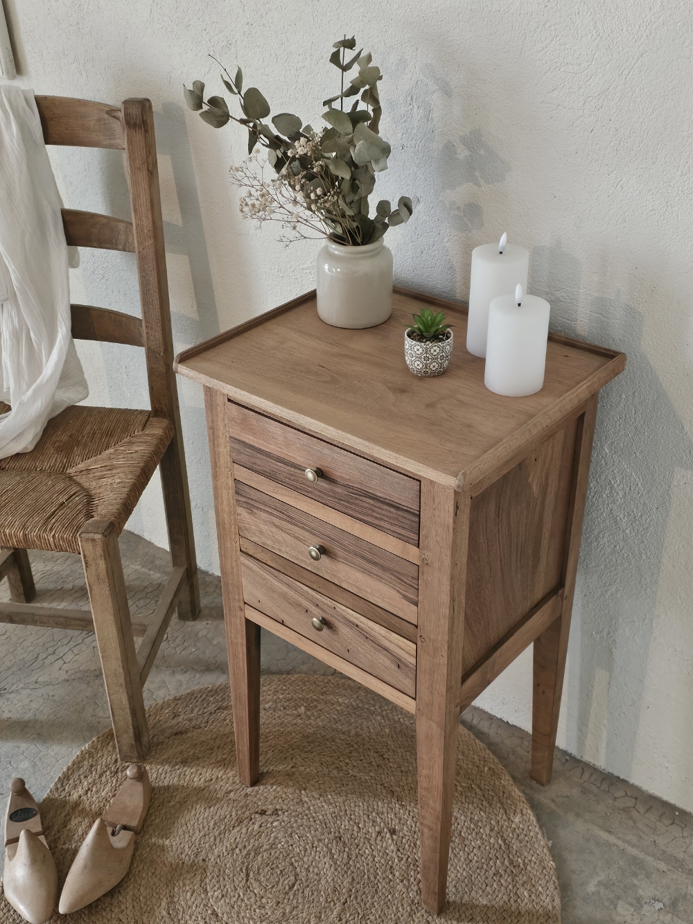 Meuble dappoint en bois massif 3 tiroirs20260109_151744