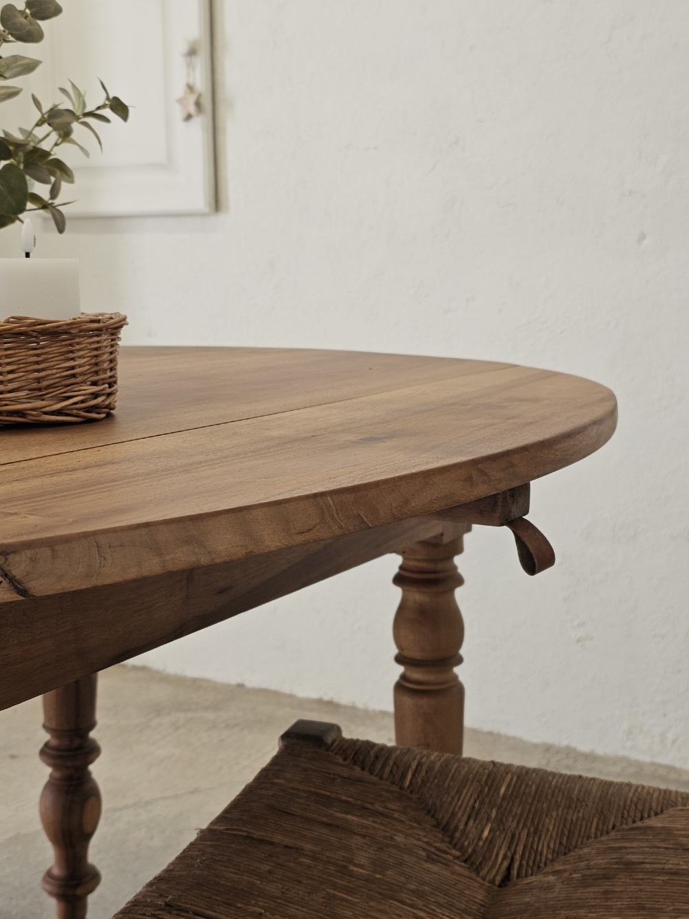 Table ovale ancienne en bois massif avec tiroir 20260201_112418