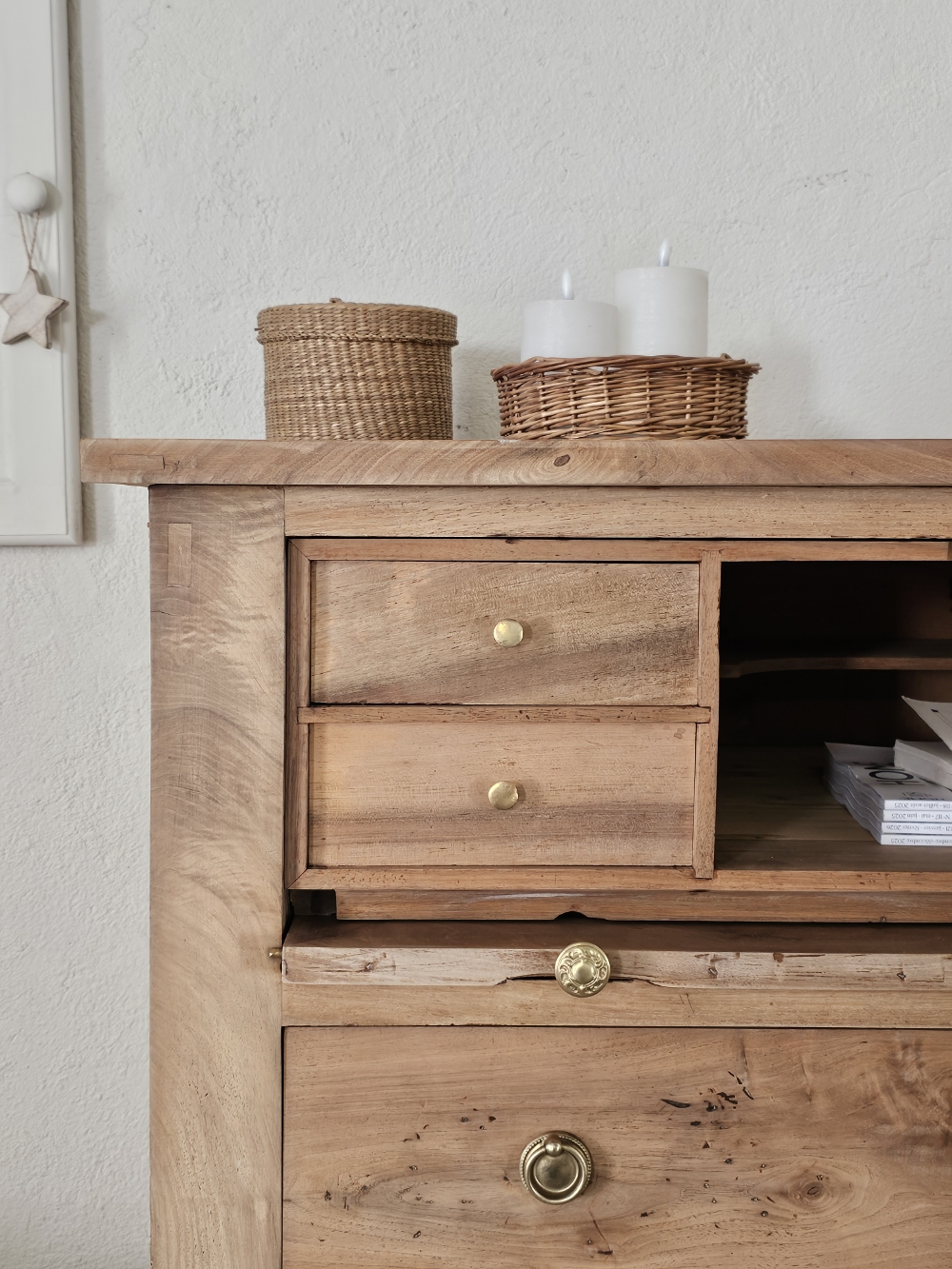 Ancienne commode secretaire en noyer massif et sapin20260224_145747