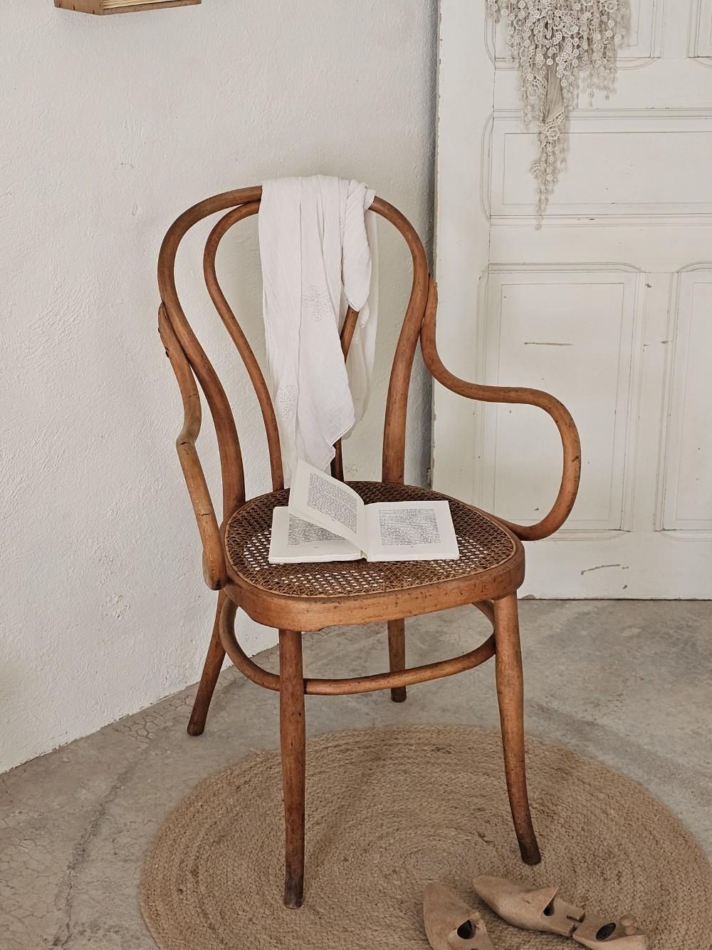 fauteuil style thonet ancien20260304_110849(1)