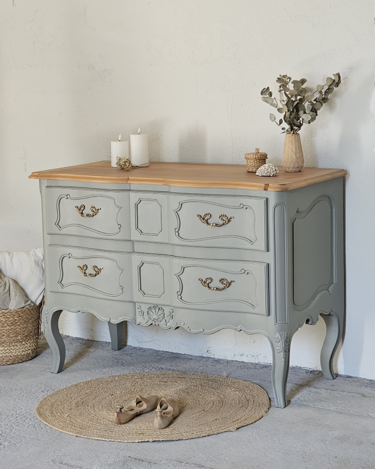 Commode style Louis xv20260416_102138