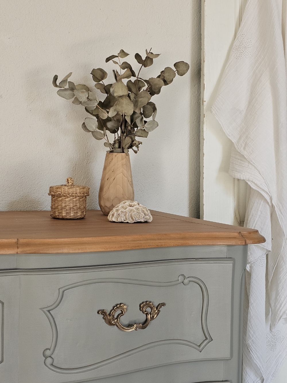 Commode style Louis xv20260416_102612