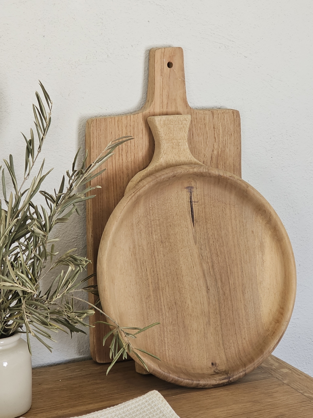 Grand plat creux en bois brut tourné – Ø 31 cm 20260425_132456