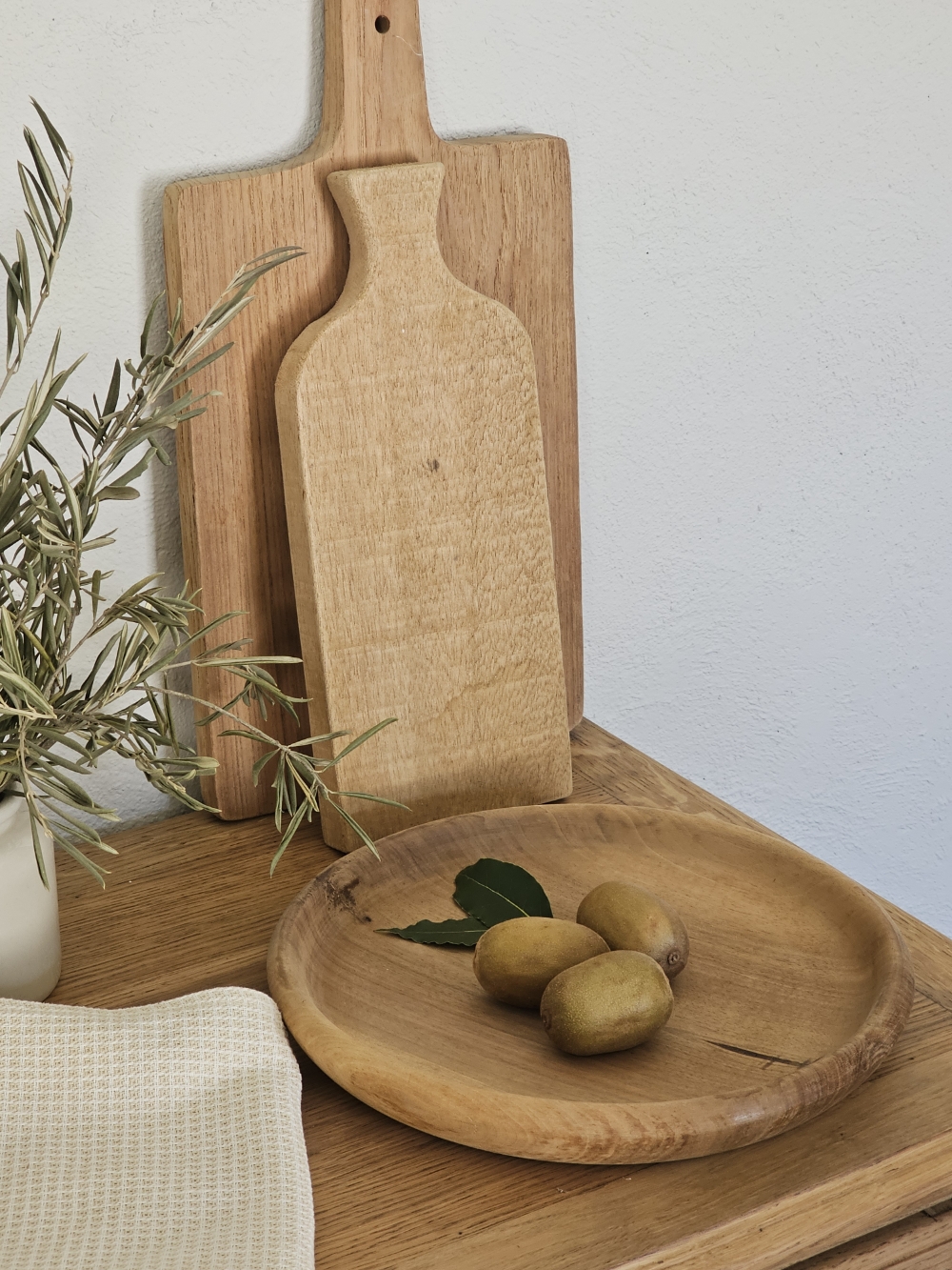 Grand plat creux en bois brut tourné – Ø 31 cm 20260425_132638