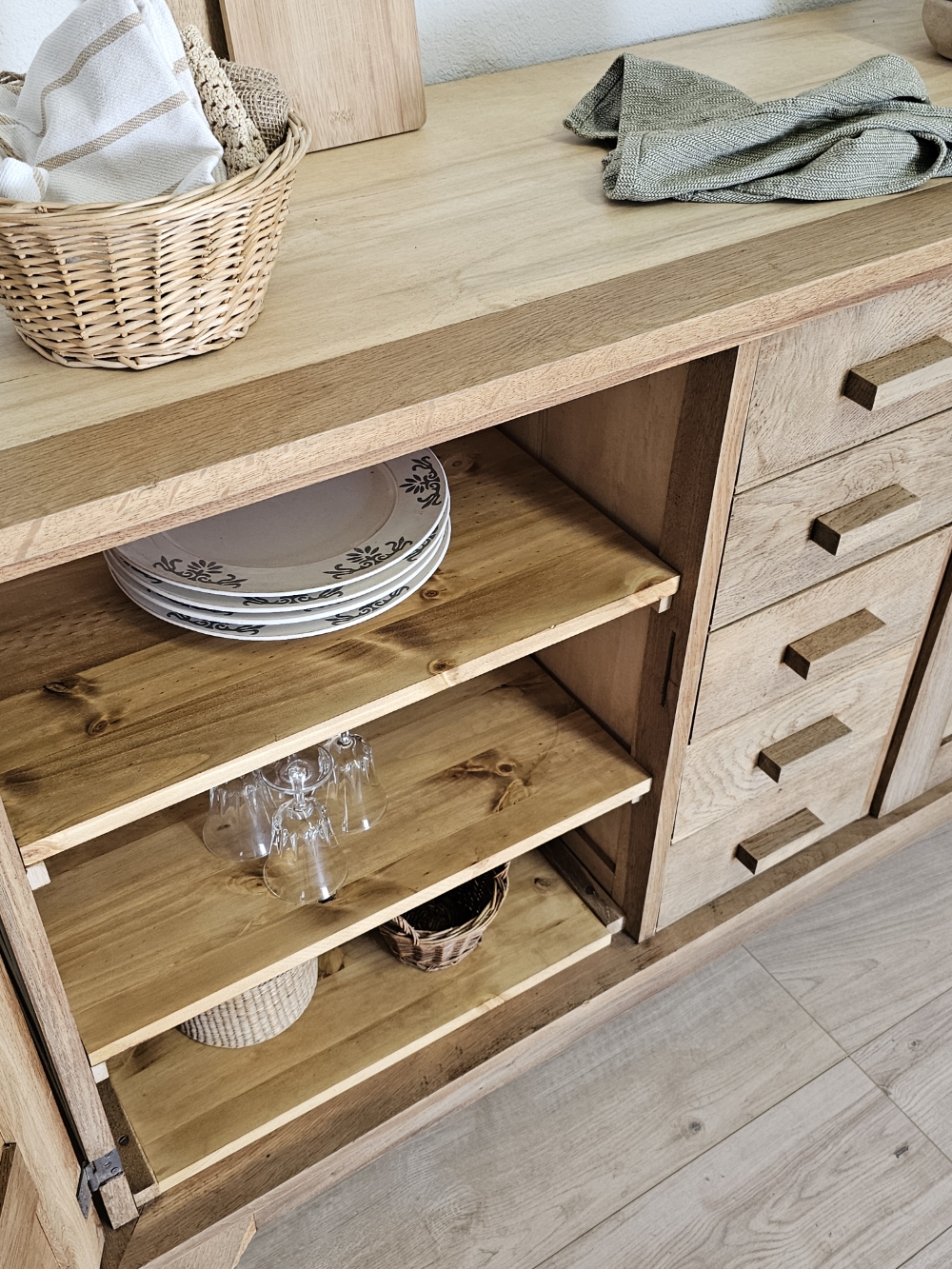 Buffet %22Enfilade%22 René Gabriel 20260501_150403