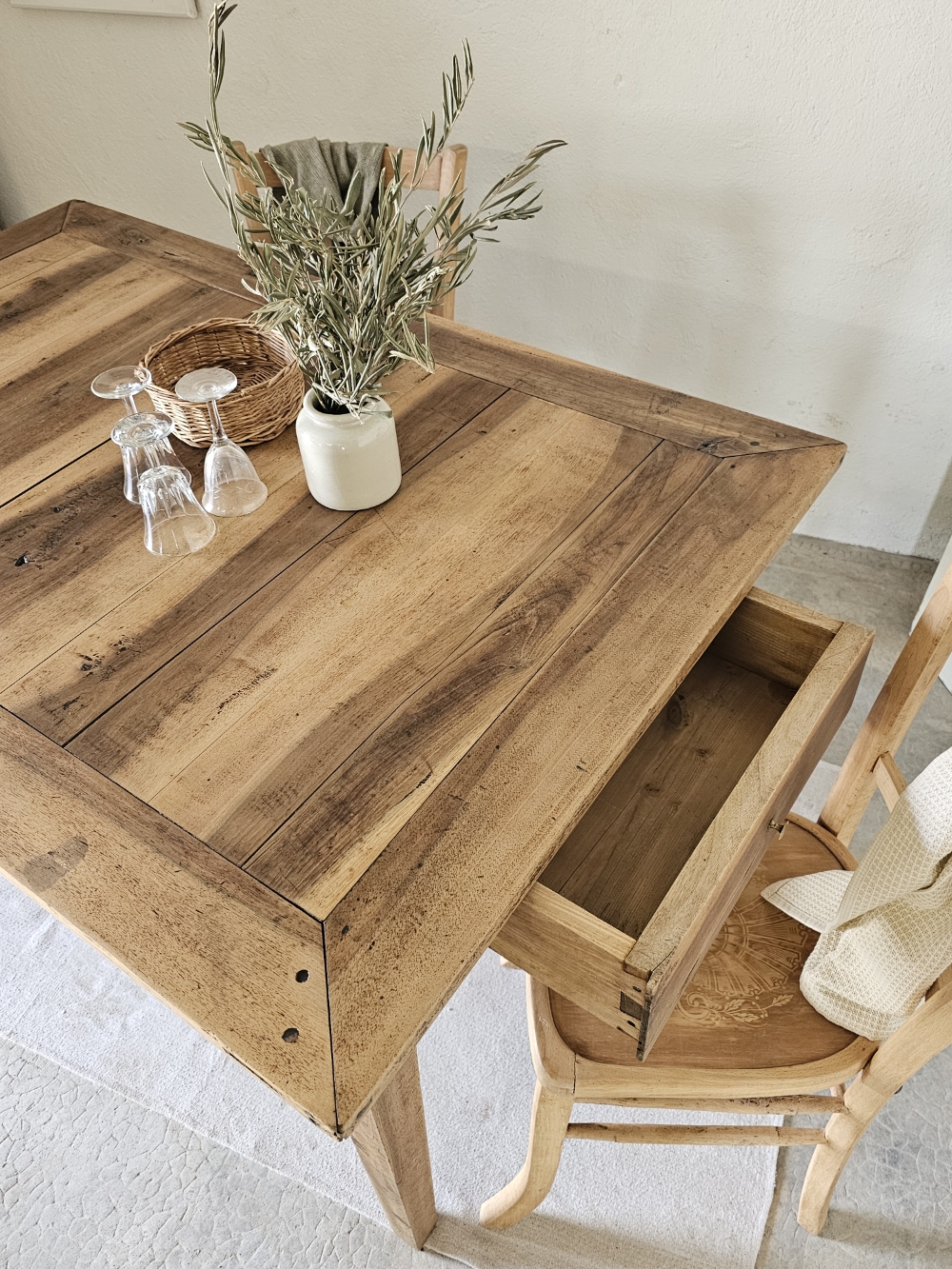 Table de Ferme en Chêne Massif – 3 Tiroirs – Style Authentique20260505_155458