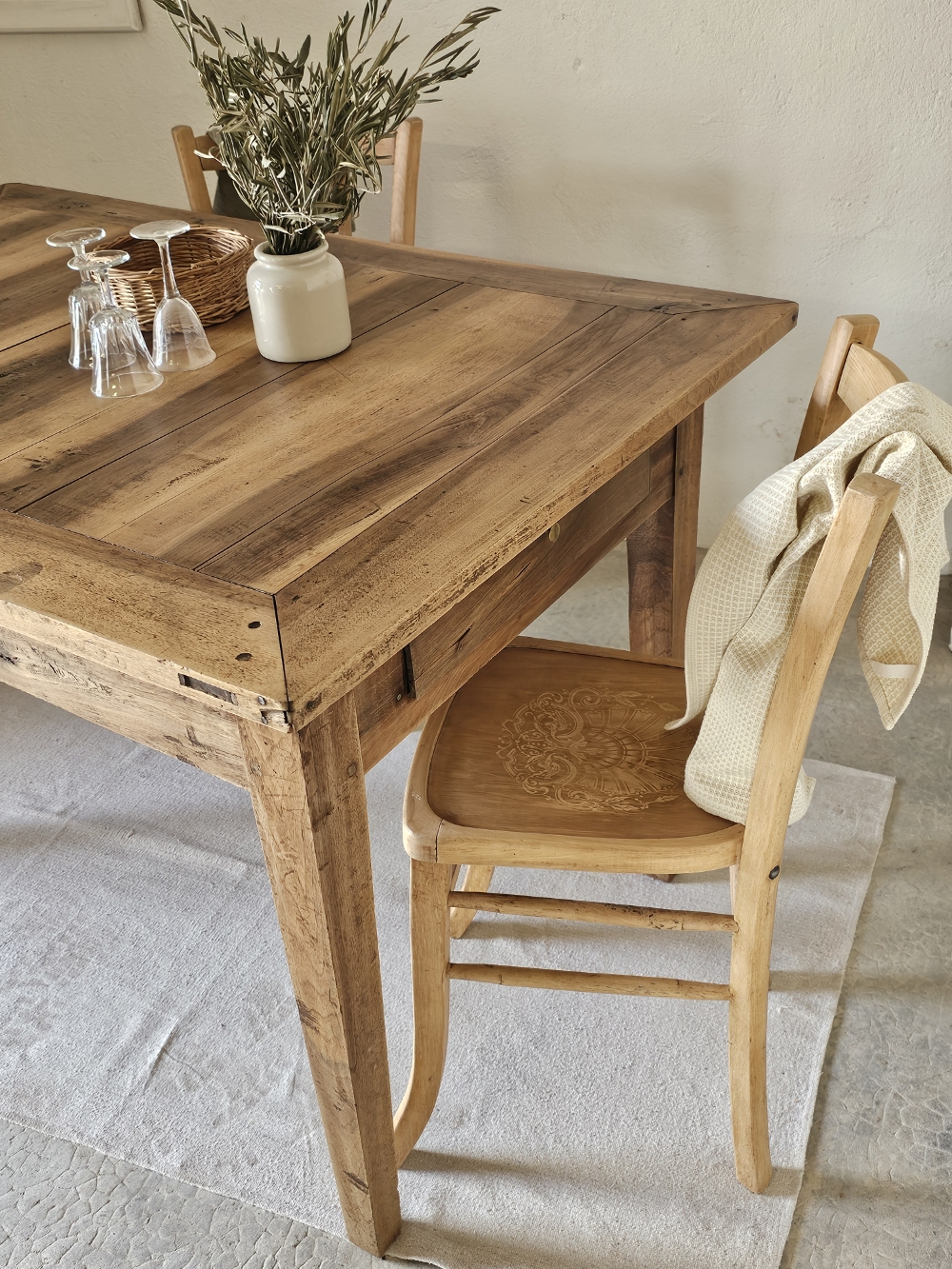 Table de Ferme en Chêne Massif – 3 Tiroirs – Style Authentique20260505_155238