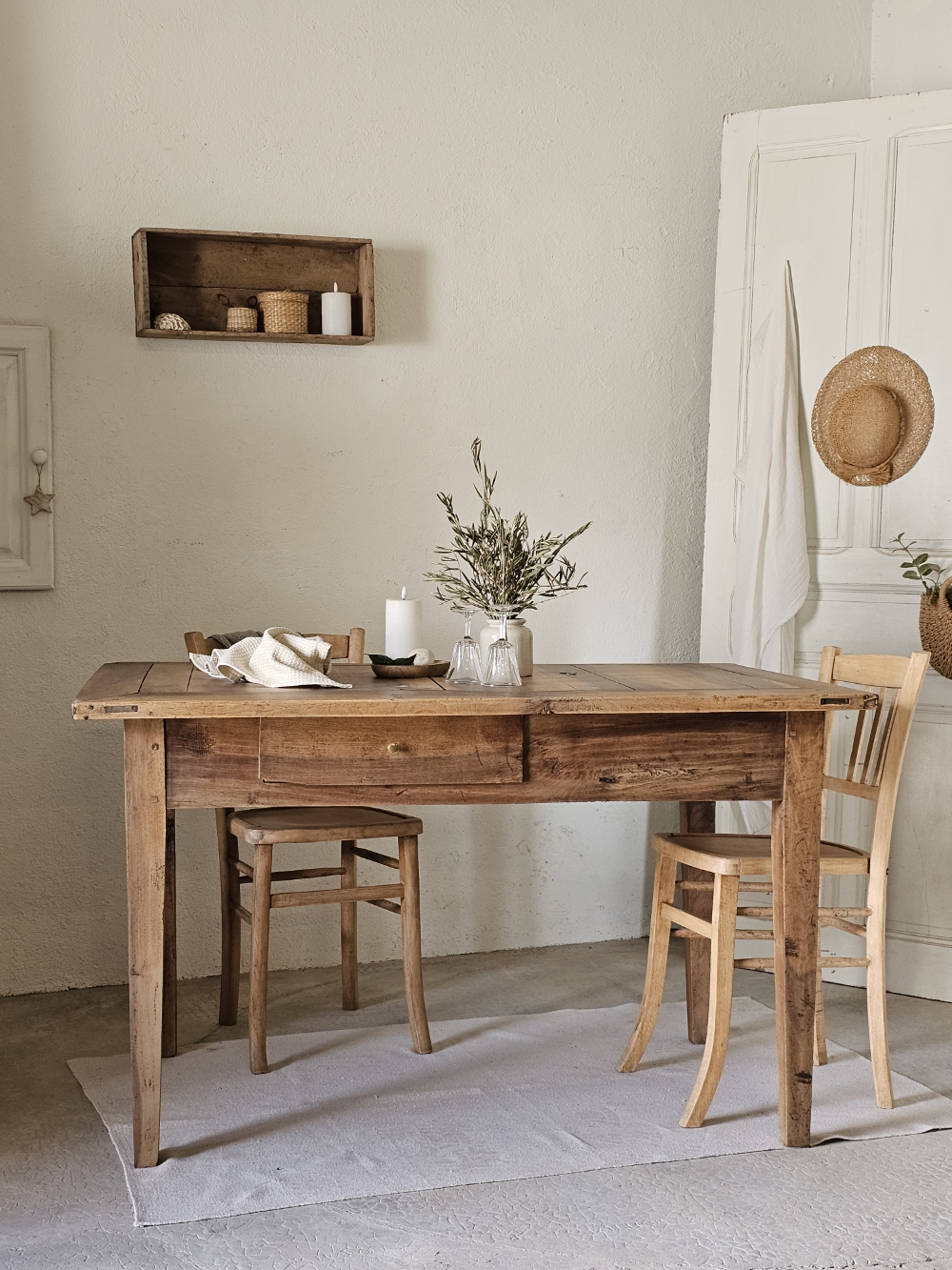 Table de Ferme en Chêne Massif – 3 Tiroirs – Style Authentique20260505_154251