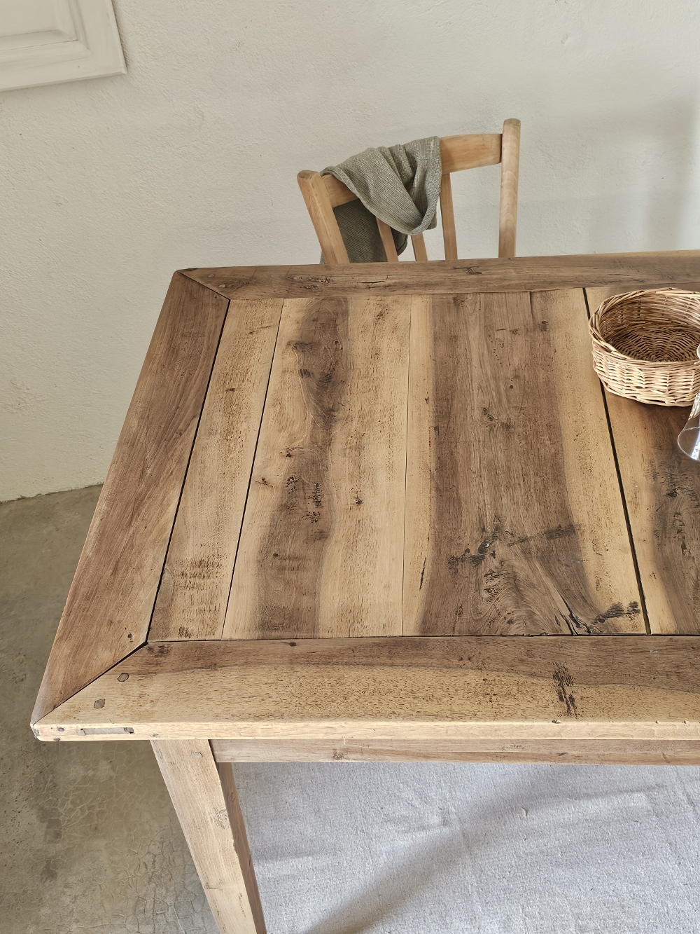 Table de Ferme en Chêne Massif – 3 Tiroirs – Style Authentique20260505_155525