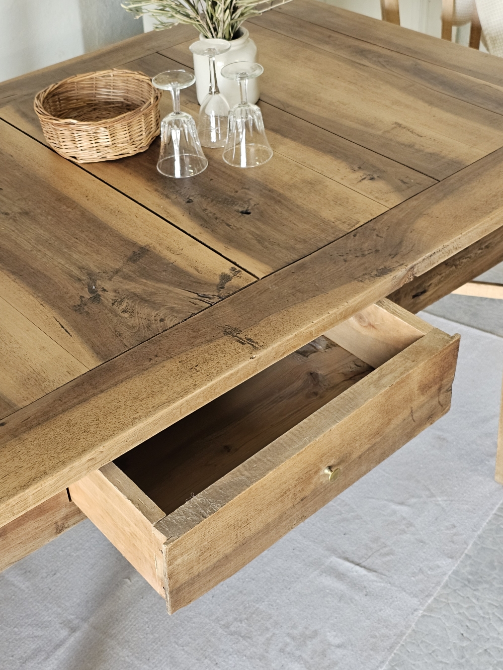 Table de Ferme en Chêne Massif – 3 Tiroirs – Style Authentique20260505_155659