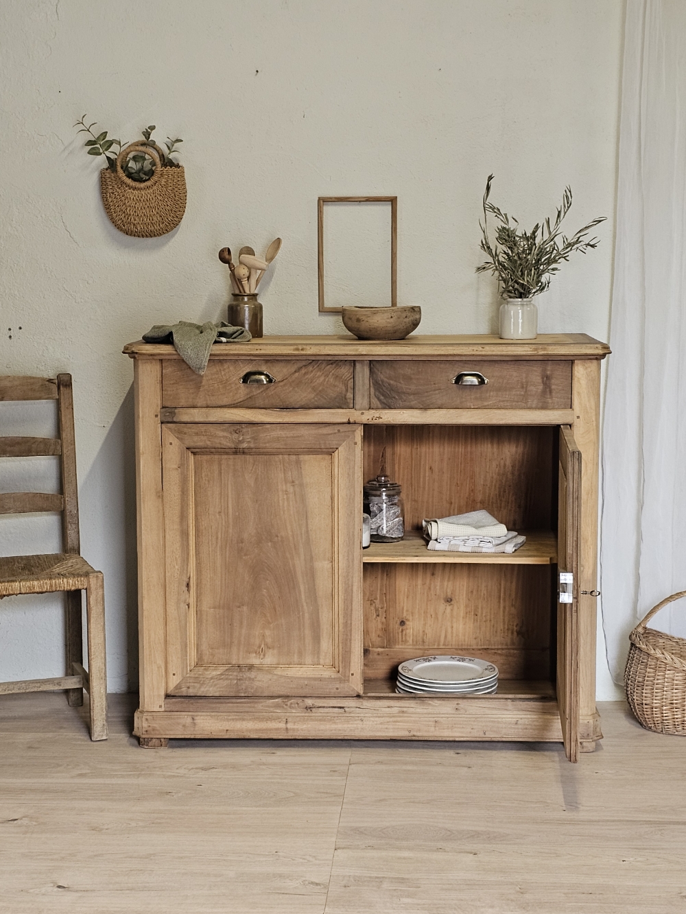 buffet de campagne fin xixe en bois clair naturel20260518_111001