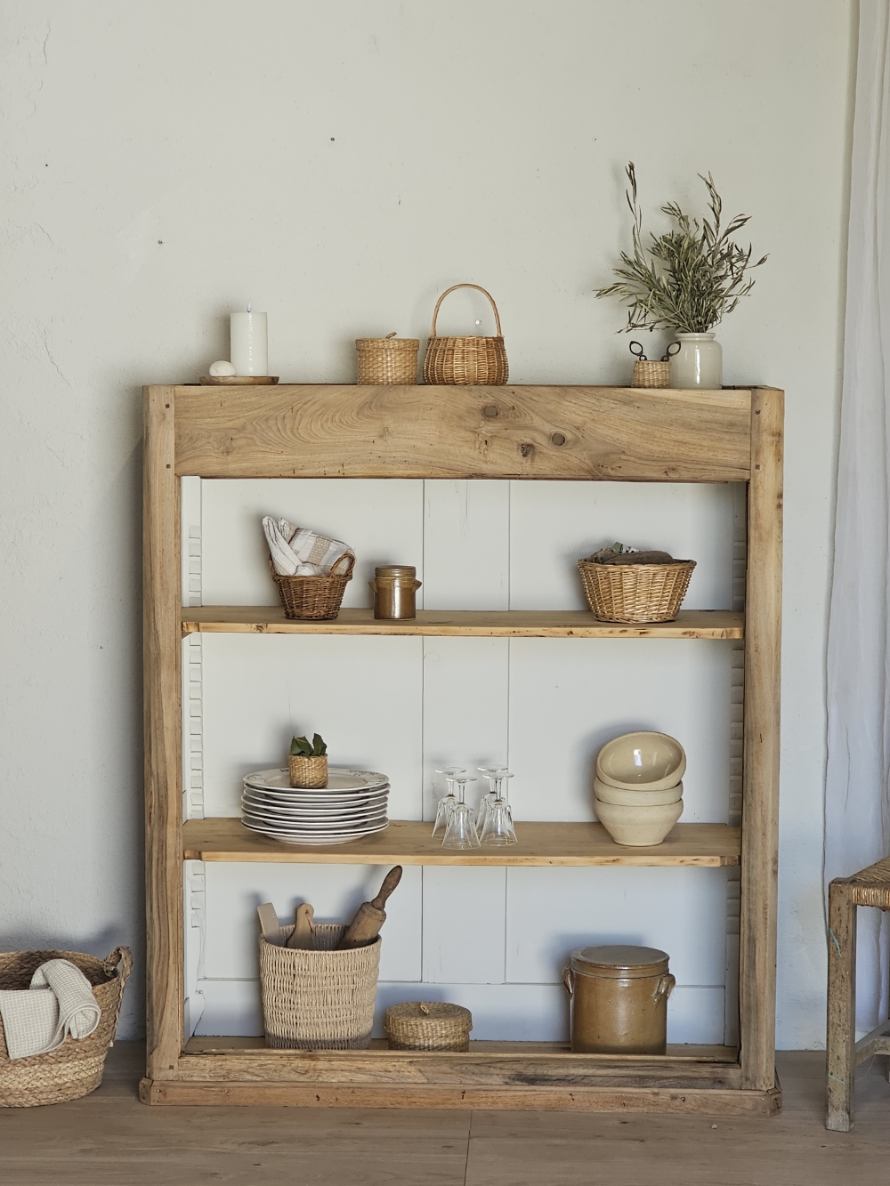 Étagère ancienne en bois brut patiné20260521_165113