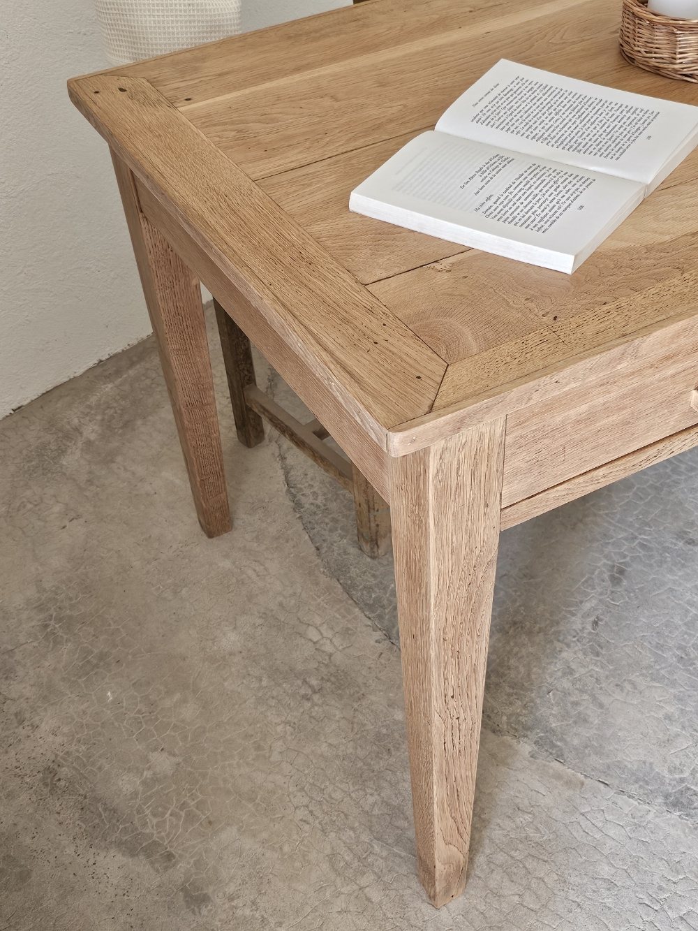 Table: bureau ancienne en chêne massif avec tiroirs 20260527_110642