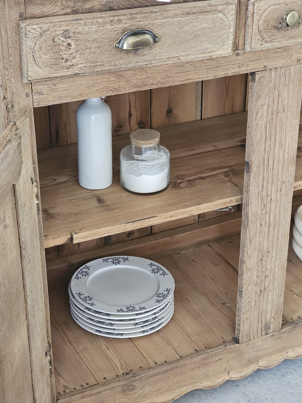 Grand Buffet de Campagne en Bois Brut Rénové20260529_144405