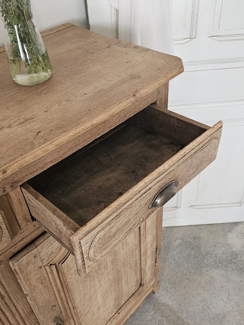 Grand Buffet de Campagne en Bois Brut Rénové20260529_144748