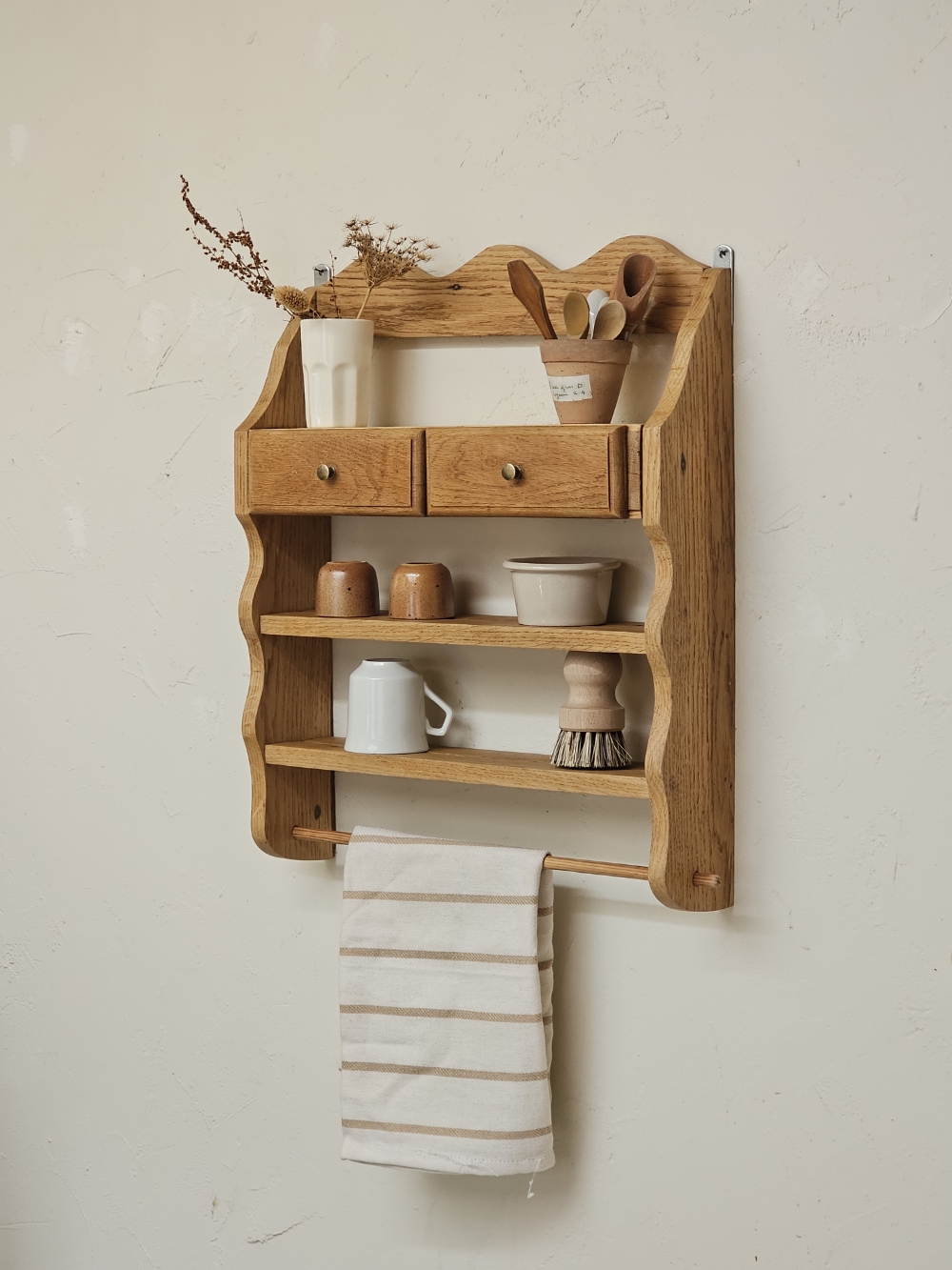 etagere-cuisine-chene-brocante.jpg20260530_181455