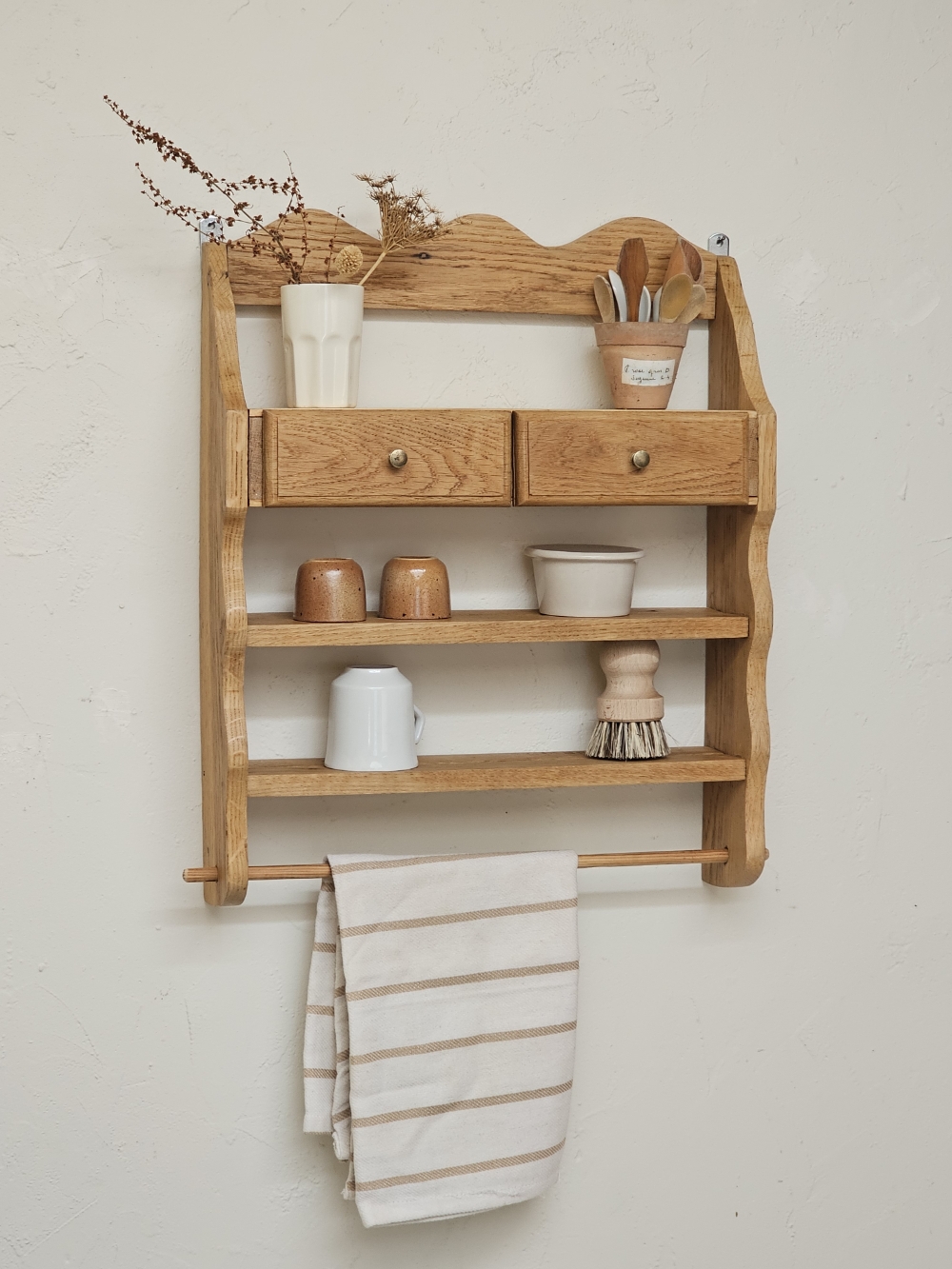 etagere-cuisine-chene-brocante.jpg20260530_181512