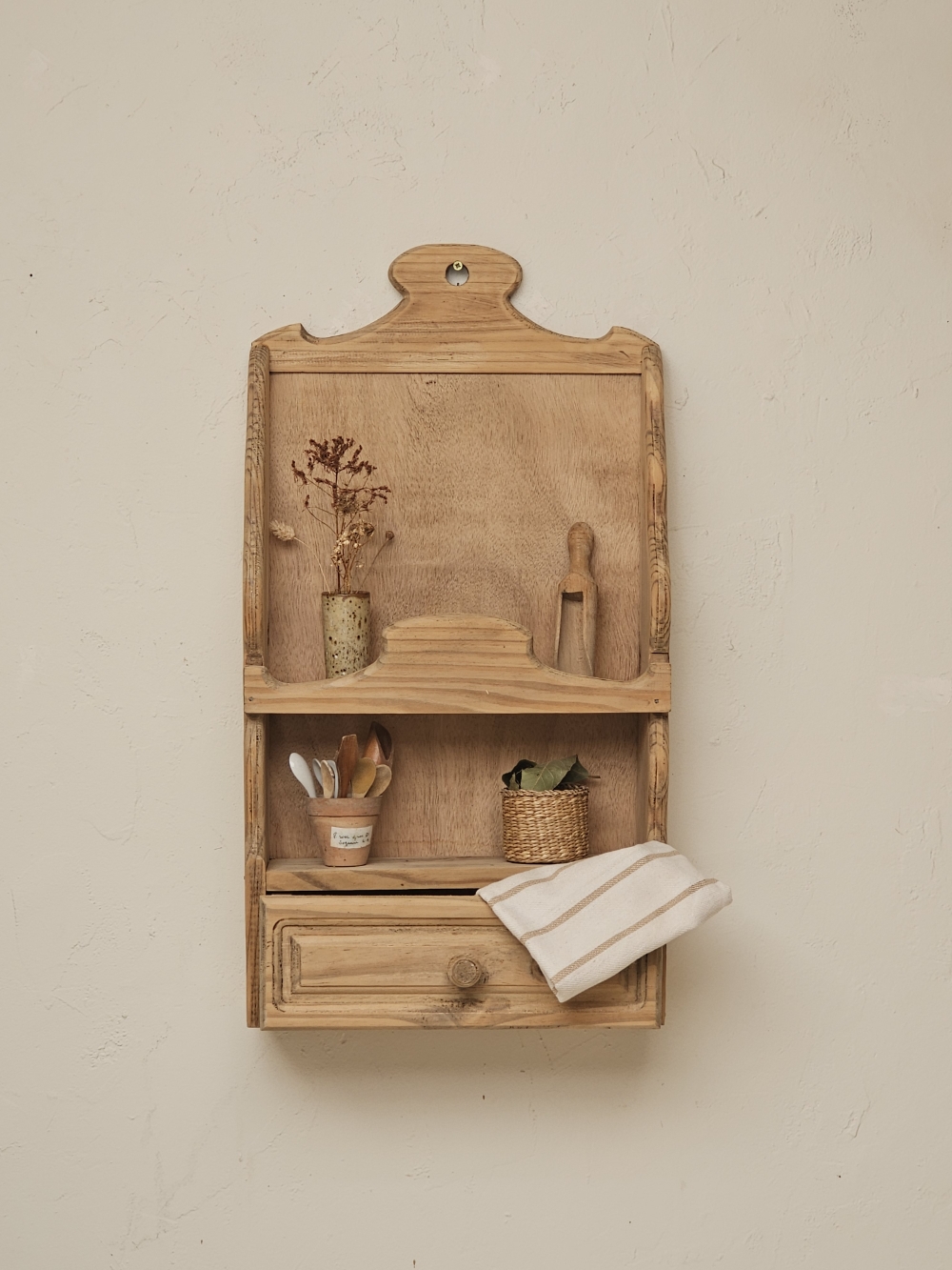 Étagère murale vintage en bois naturel avec tiroir - Style Brocante20260603_124922