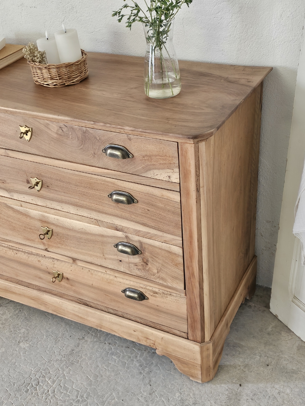 Commode en Noyer Brut Rénovée - Style Authentique &amp; Vintage20260605_093043