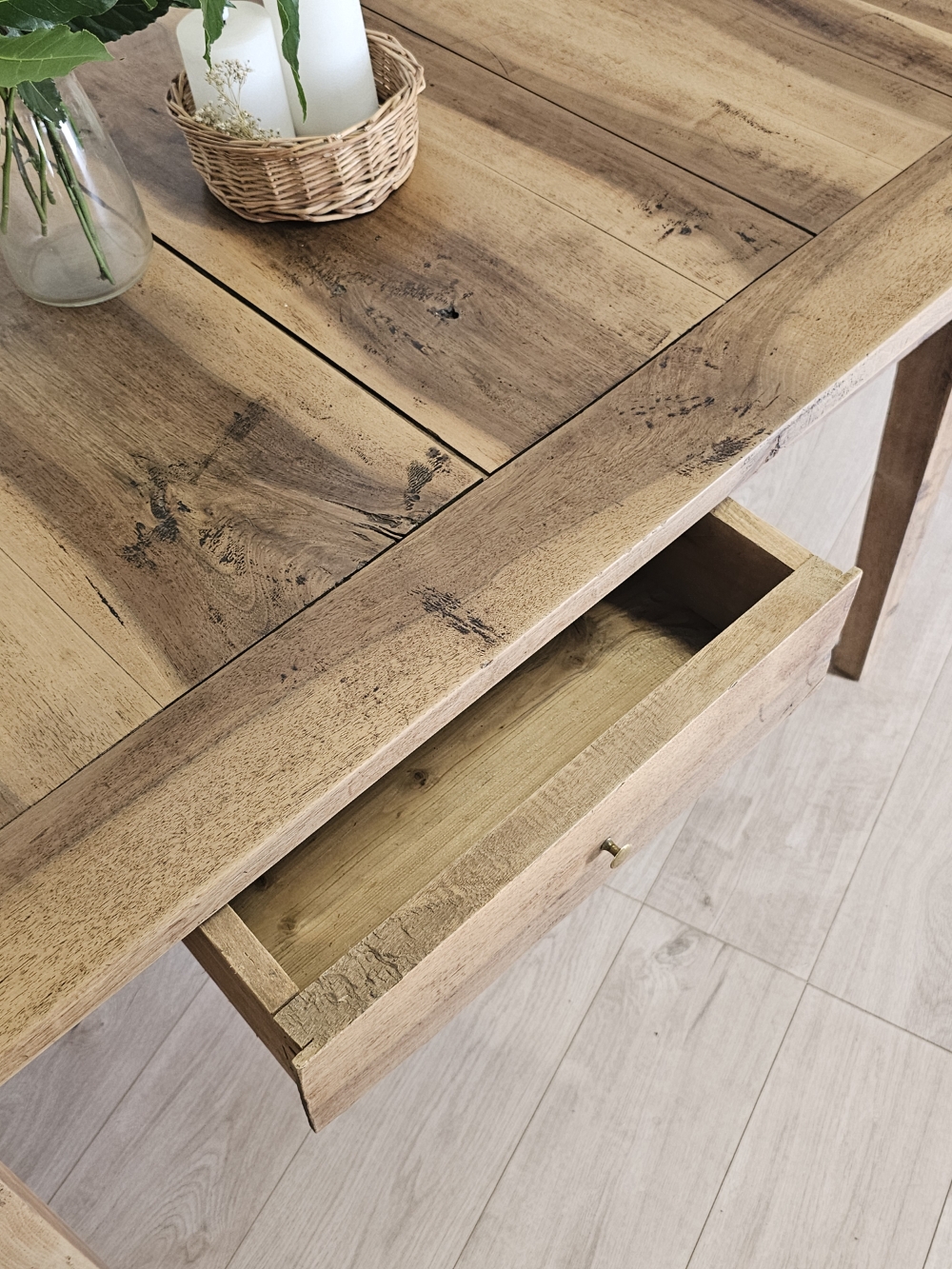 Table de cuisine ancienne style table de ferme en bois20260629_171027
