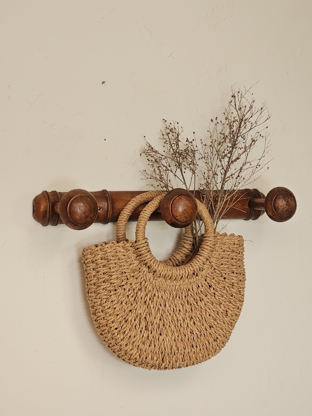 Porte-manteau mural vintage en bois tourné20260804_111210