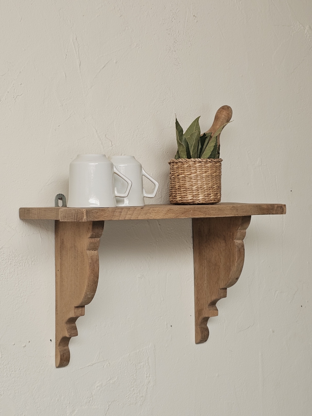 Étagère murale ancienne en bois brut20260817_152727