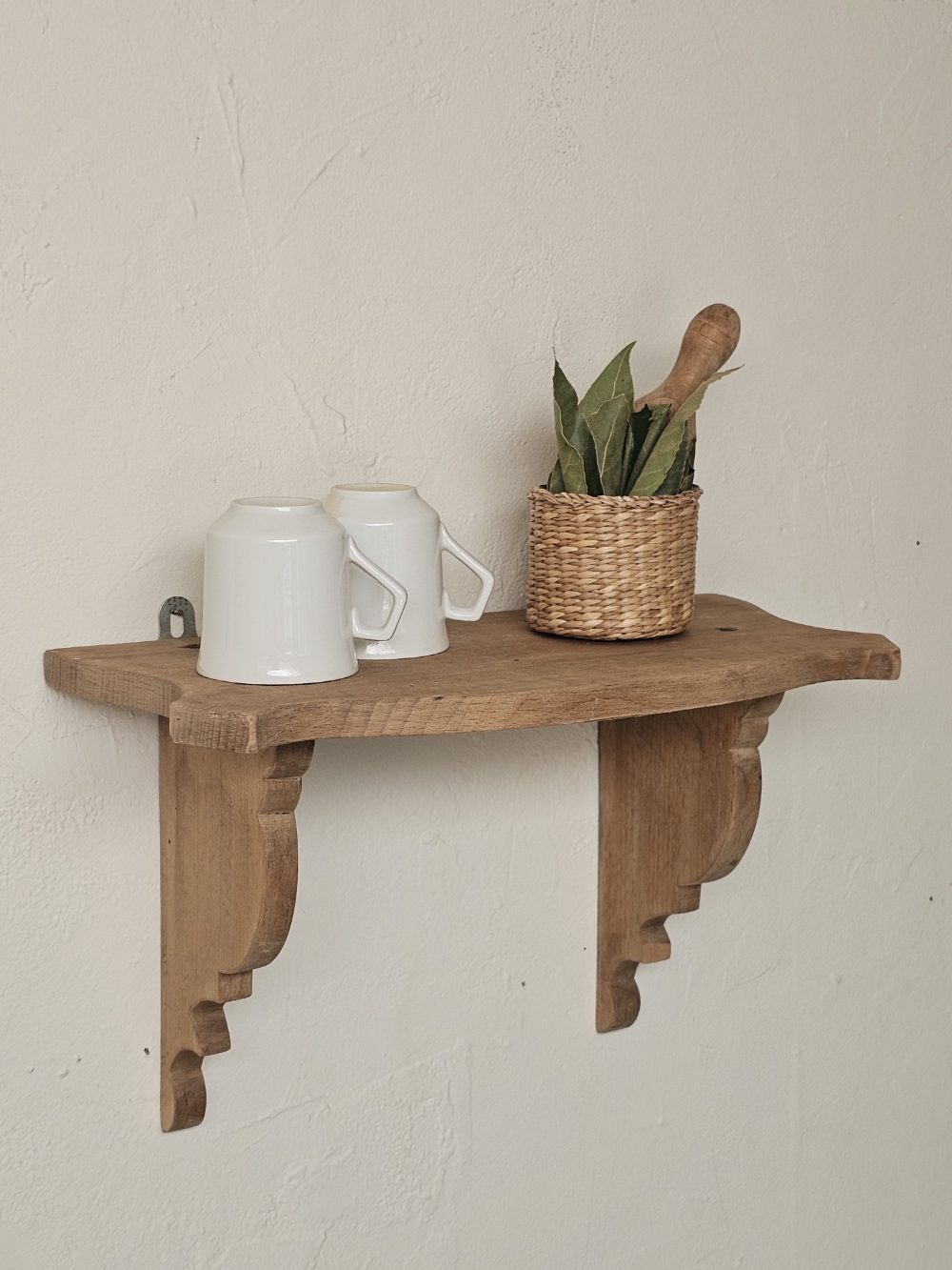 Étagère murale ancienne en bois brut20260817_152744