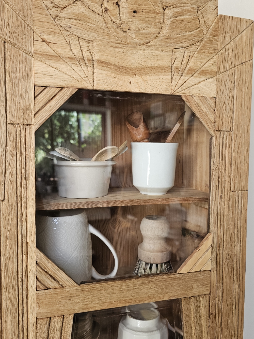 Armoirette Art déco, petite armoire murale vintage, meuble mural bois brut20260903_150850