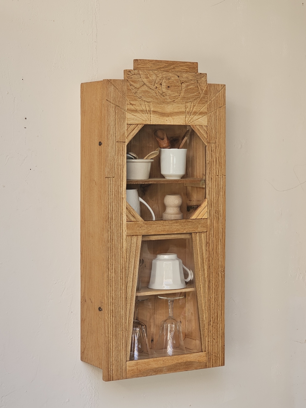 Armoirette Art déco, petite armoire murale vintage, meuble mural bois brut20260903_150634