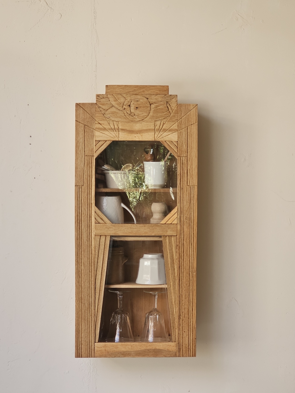 Armoirette Art déco, petite armoire murale vintage, meuble mural bois brut20260903_150721