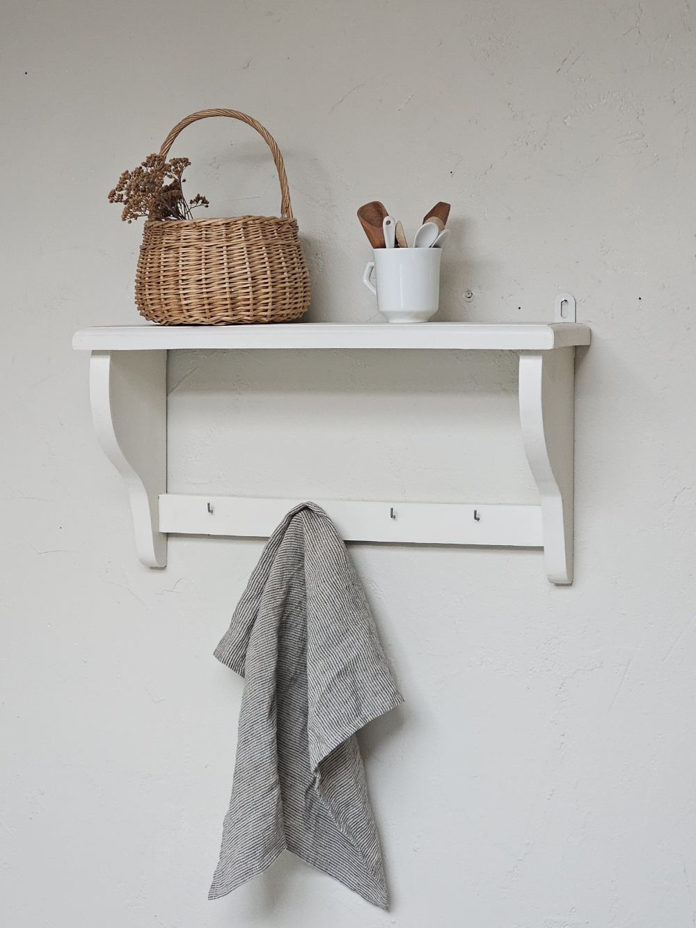 étagère ancienne  blanc crème20260915_192315