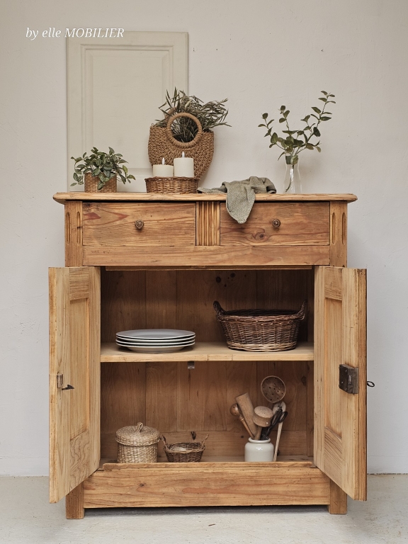 buffet-ancien-bois-naturel-patine-vue-face-portes-ouvertes